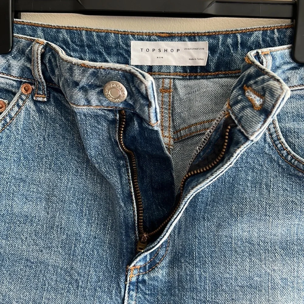 Topshop Cutoff Denim High Waisted Light Blue Raw Hem Mom Shorts - Like New!